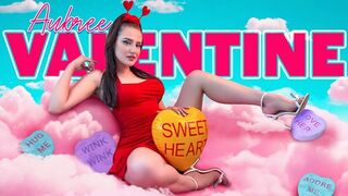 Aubree Valentine screams from Donnie Rock intense fingering