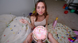 Brooke Tilli gets a special cake
