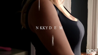HLAF - Nikky Dream plays with the feelings of foot worshippers