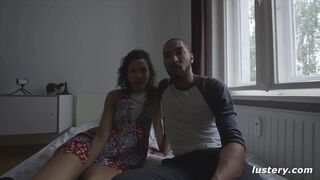 Miriam Prado is wildly enjoying public-space fuck