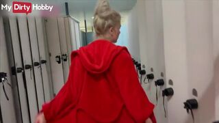 Banging Blonde Cheerleader Locker Room Romp