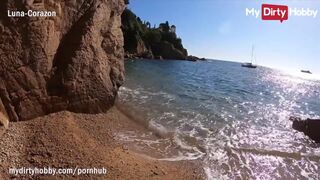 Luna Corazon Beach Blowjob Thrill Almost Exposed
