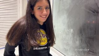 Megdugom a buli legszebbjét a Balkánon, miközben a pasija semmit se sejt
