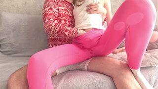 Öntötte a dupla krémet a leggingsbe