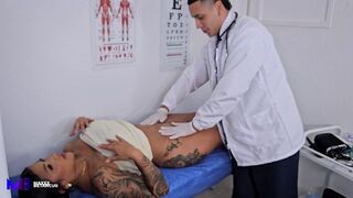 Sick girl lets the doctor rub her dick in the office - max betancur and mariana martix