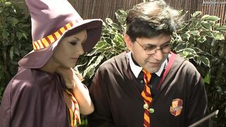 Harry Potter cosplay hármasban a duzzadó mellekkel – vad paródia aranyos csajokkal