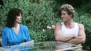 Valerie Perrine és Kay Parker tüzes retró dugása Ron Jeremyvel a Desireben HD minőségben