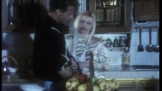 Rocco Siffredi és Roberto Malone vad, nyelves cumizása a Carcere amori bestiali második részében, régi, nyers amatőr hangulatban
