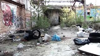 Jessy Key szőke szépsége odakint mohón nyalja a farkát.