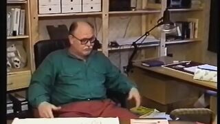 Old Pigs Presents: A szexi titkárnő beragadt feneke megtelik két hatalmas farkú pasival az arcáig