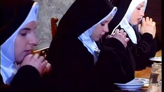 Lédús apáca mélyen a német farokig – Maria Bellucci teljes filmje