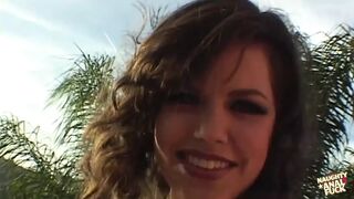 Bobbi Starr mint a barna lány, aki meglepetésre két farkat akar egyszerre magába
